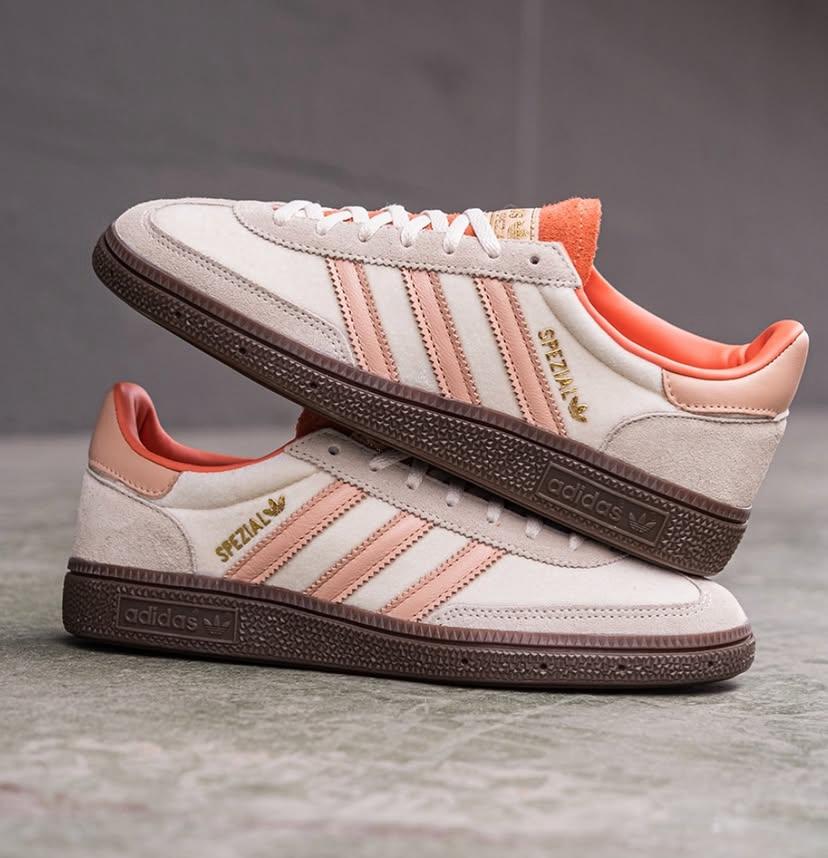 Adi_d_as ori_ginals handball spezial women s