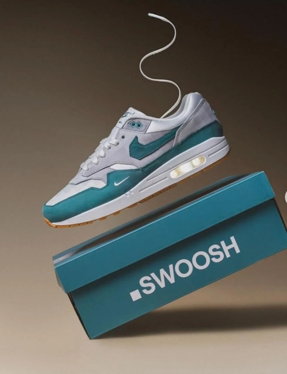 Nik_ee Airmax 1 swoosh low poly