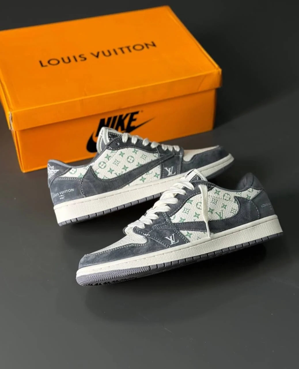 AIR_JORD_AN 1 LOW TRAVIS SCOTT X LOU_ISS VUITTONN